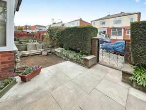 Front garden- click for photo gallery